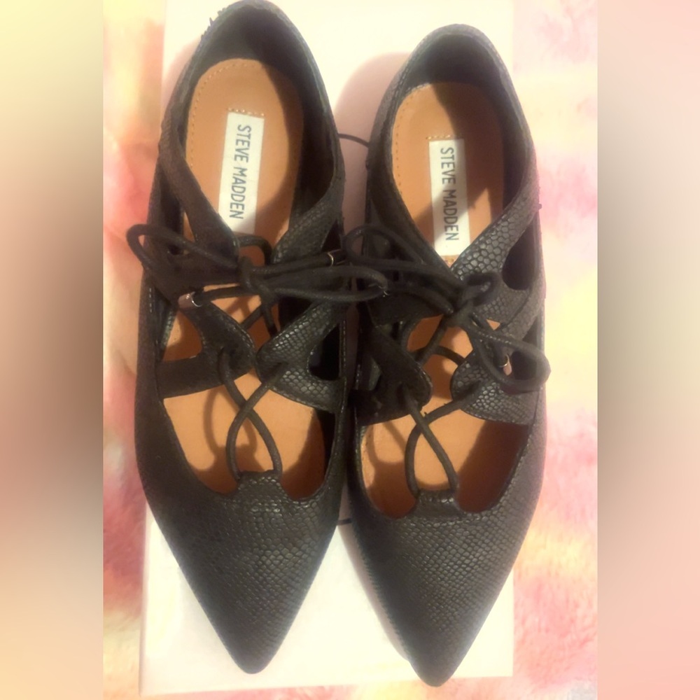 Steve Madden Black Textured Flats